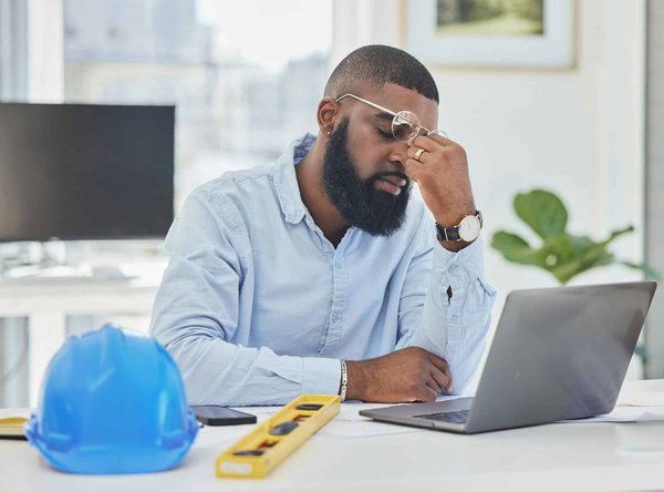 Comment gérer le stress de l'équipe dans les périodes de haute pression ?